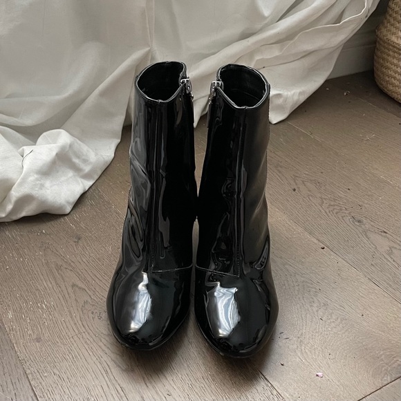 Urban Outfitters faux patent leather booties - Picture 3 of 3